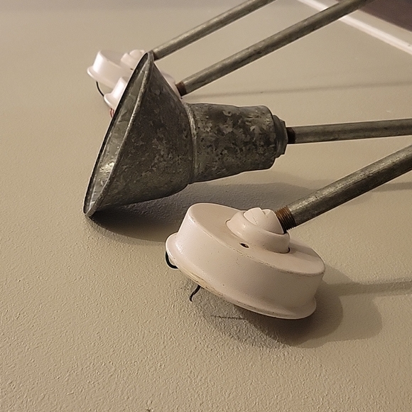 Vintage Abolite Galvanized Sign Lights (4) - Picture 5 of 8